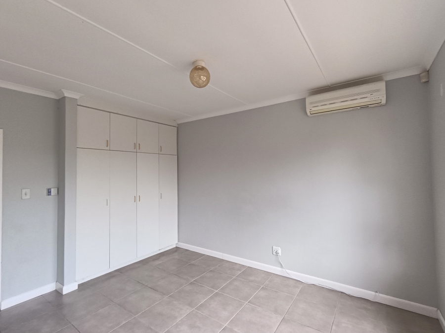 2 Bedroom Property for Sale in Wavecrest Eastern Cape